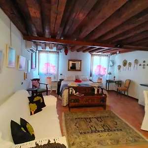 https://suite-ai-leoni.hotelinveneto.com