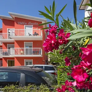 https://villa-lucia.hotelinveneto.com