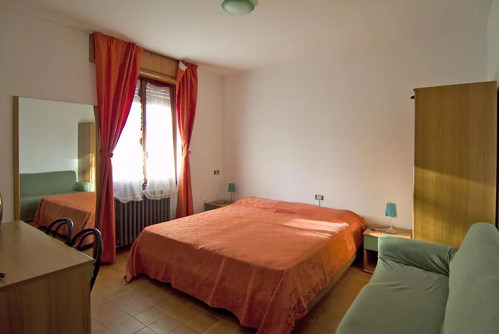 Camping Hotel Au Lac De Como